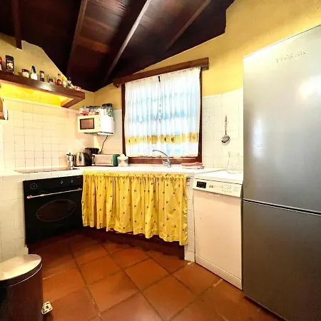 Casa Con Piscina Compartida Vista Directamente Al Mar, Wifi Y Barbacoa *
