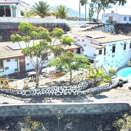 Casa Con Piscina Compartida Vista Directamente Al Mar, Wifi Y Barbacoa *